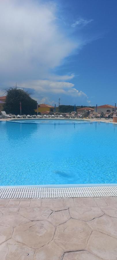 Surf House Mirice Appartement Vignola Mare Buitenkant foto