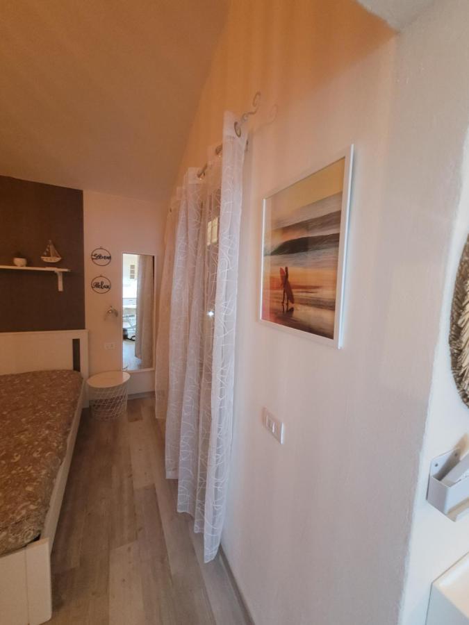 Surf House Mirice Appartement Vignola Mare Buitenkant foto