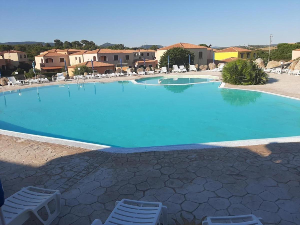Surf House Mirice Appartement Vignola Mare Buitenkant foto